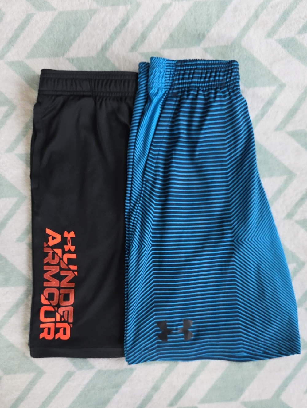 Under Armour Black & Blue Boys' Athletic Shorts Set Youth Large